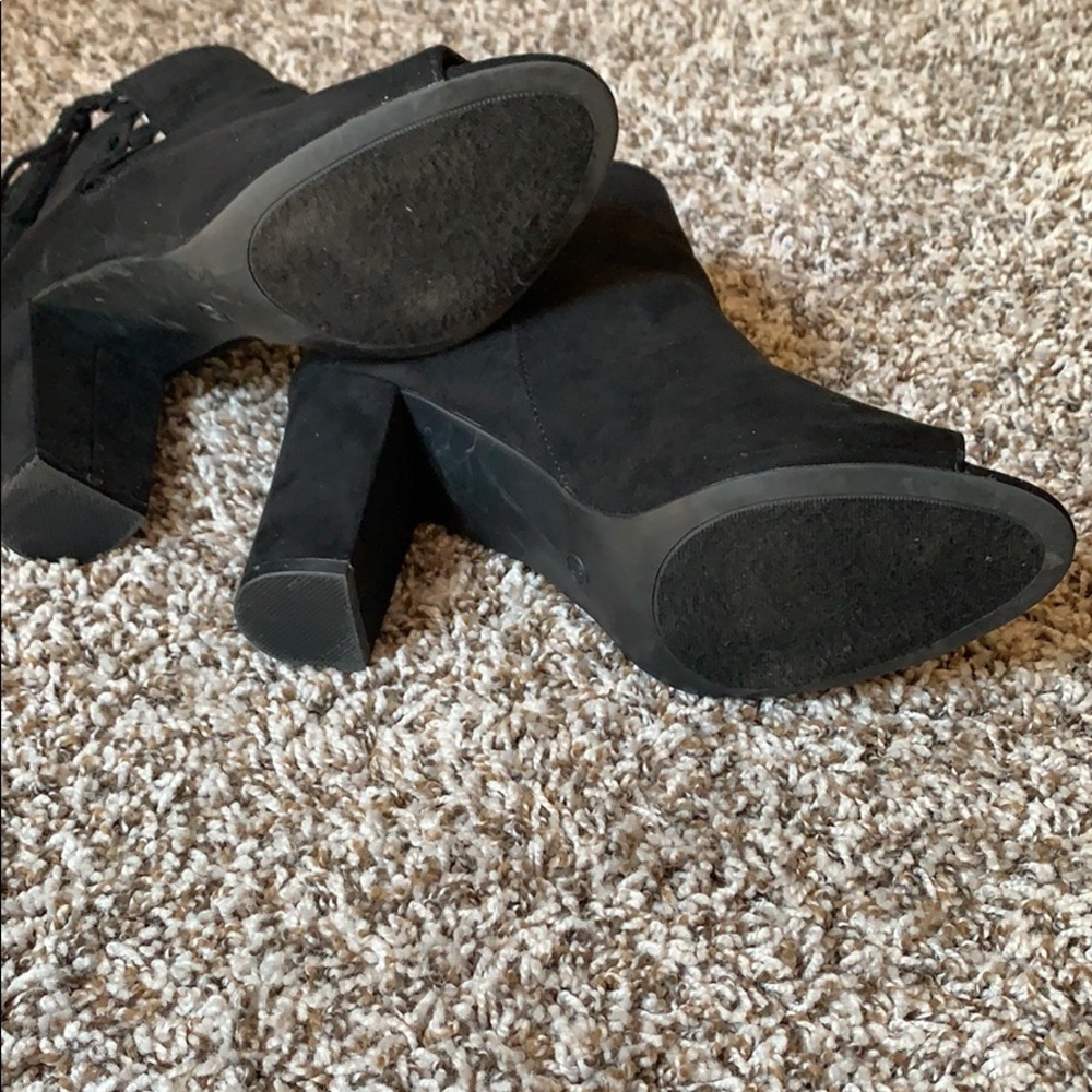 🦋 Peep toe heel booties - Picture 6 of 8